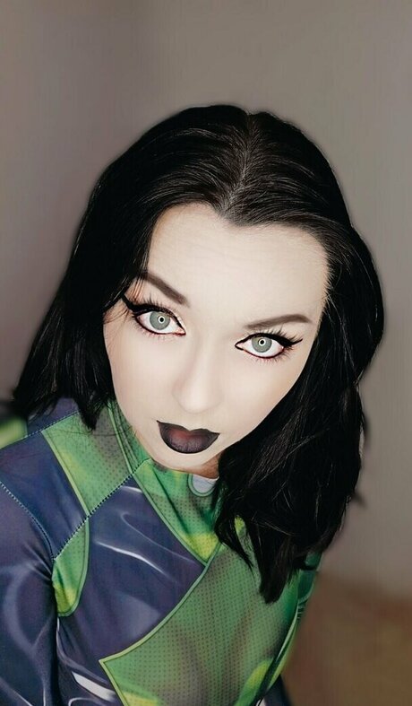 Youcancallme 0ly nudes model image