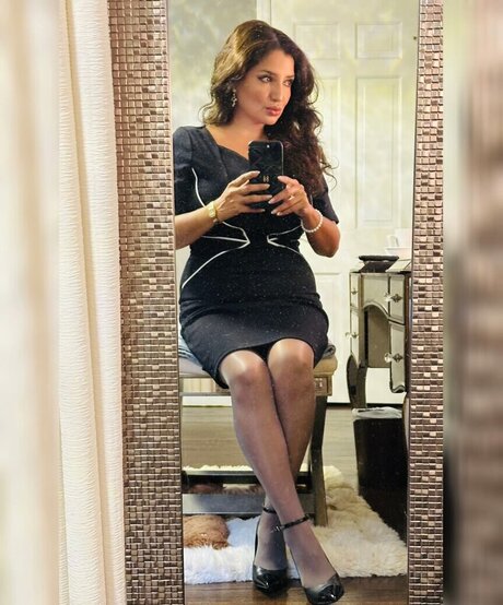 lightskin onlyfans adult images