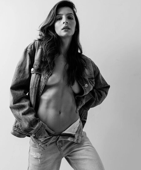 thick girls onlyfans free nude images