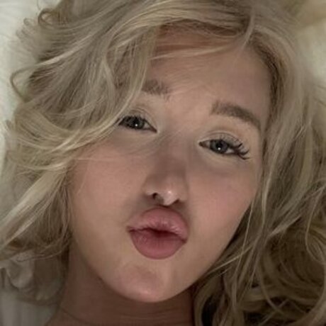 Amanda Toy star exclusive pictures