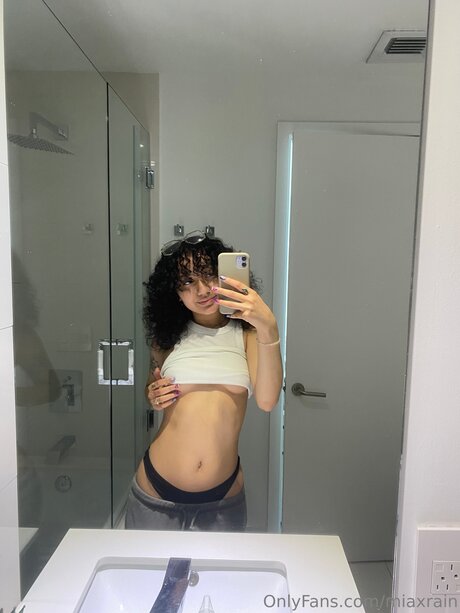 stars onlyfans nice photo