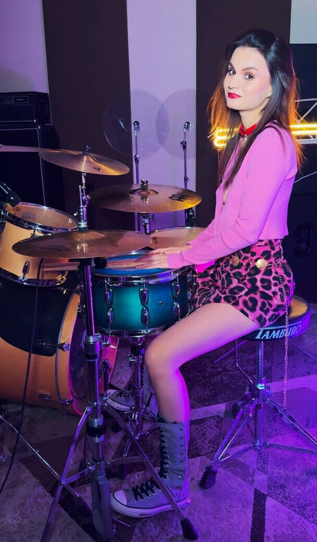 Tonya Rozatti model naked image