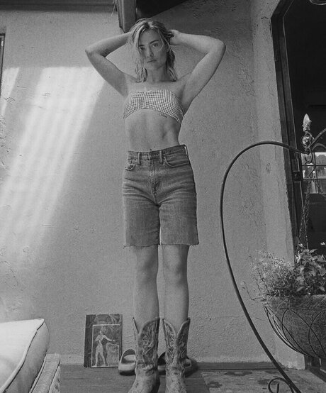 Maddie Hasson pretty model pictures