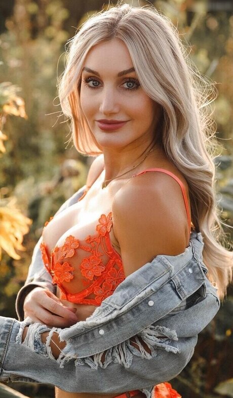 Julia Baessler beautiful model gallery