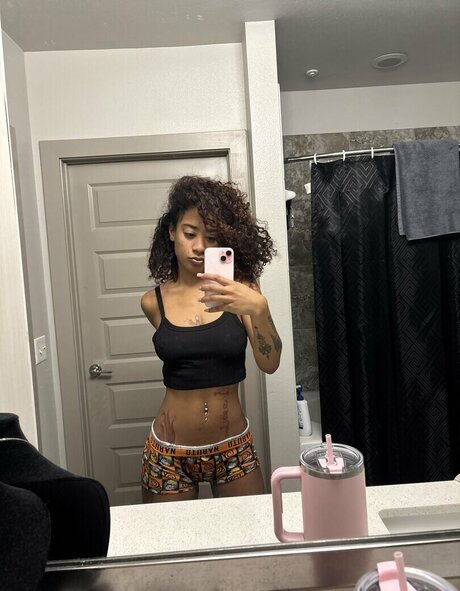 jellyfishlegend model naked photos