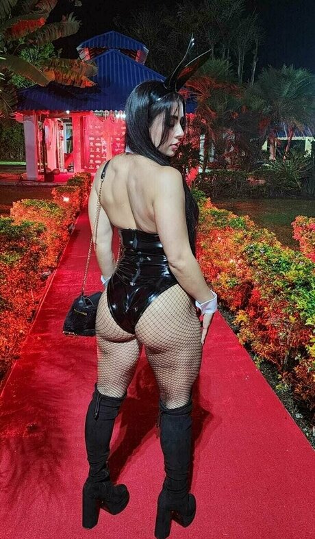 Silvana Lee free model pics