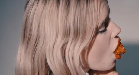 hollaura pornstar hd images