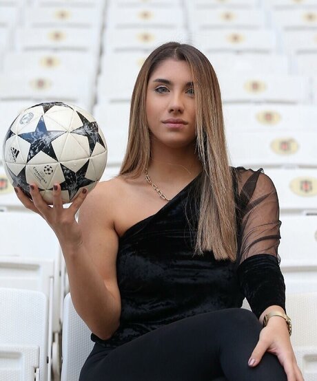 Elif Karaarslan erotic pornstar archive