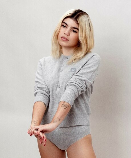 Molly Gallagher top model photos