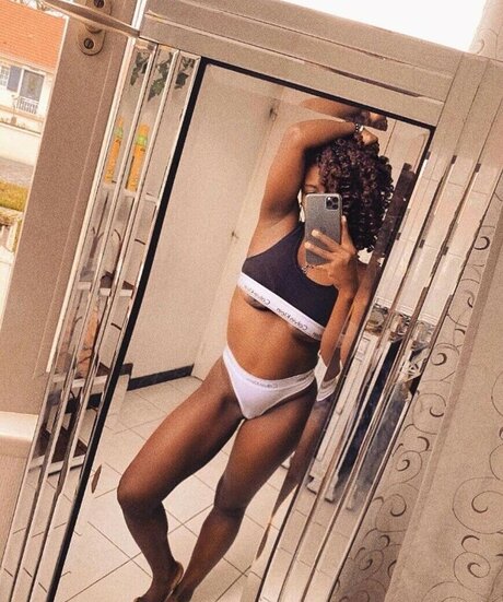 fsemelagne star nude picture