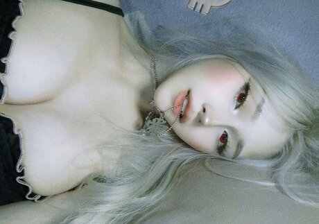 Globoib Hotvirgin star nude photo