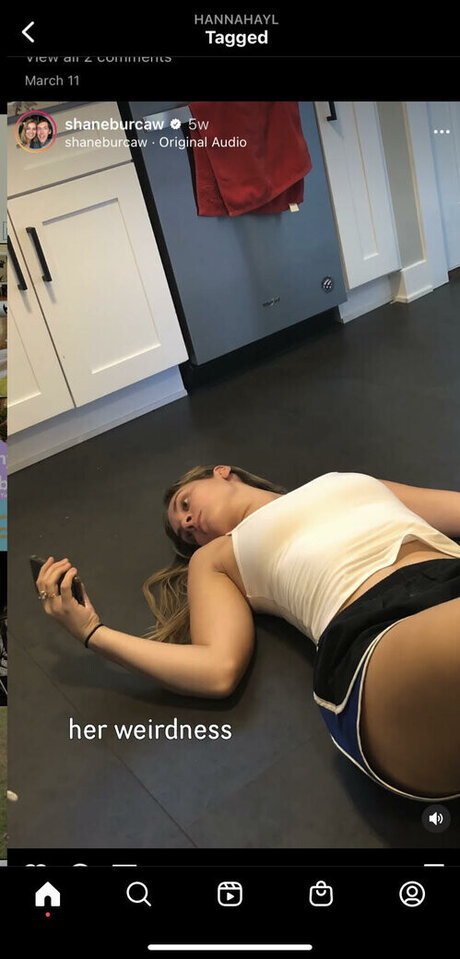 Hannah Aylward hd actress pics