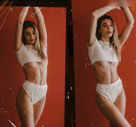 unexpected onlyfans exclusive photo