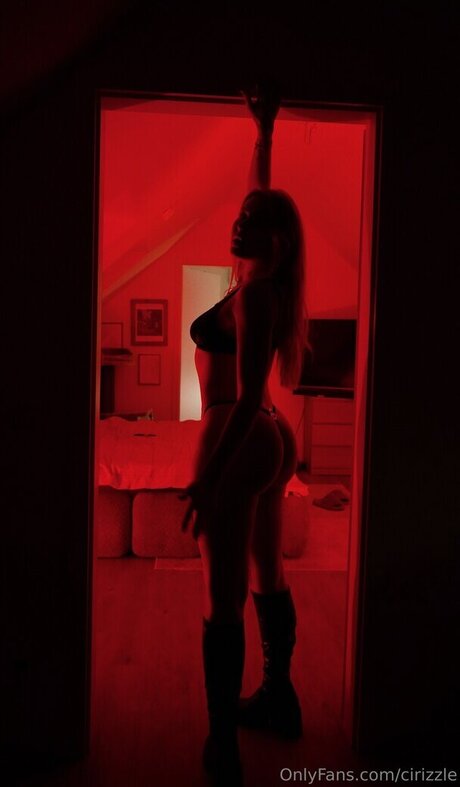 tiny onlyfans pretty gallery