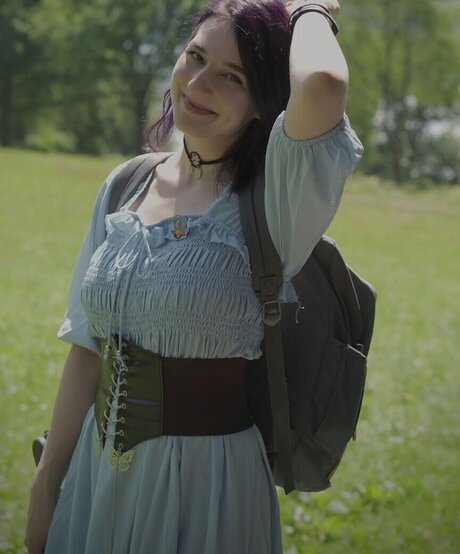 Haselnuuuss sexy actress picture