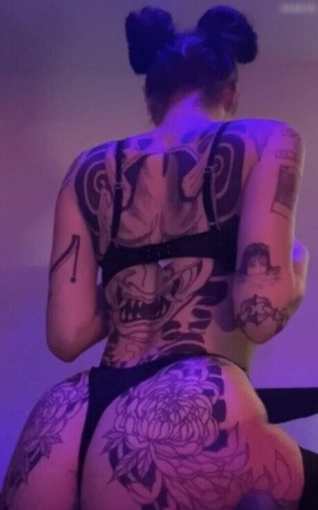 hairy legs onlyfans nice pic