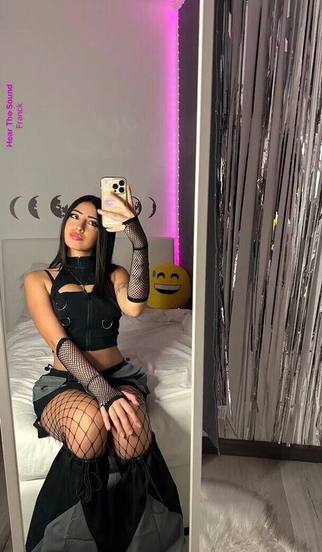 Luna Bufo adult model photos