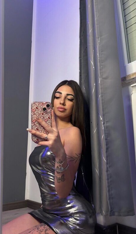 Luna Bufo star naked photos