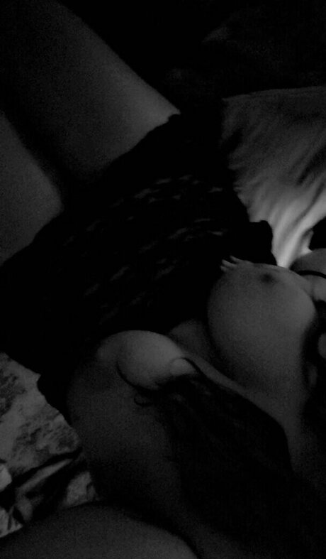 young onlyfans free xxx photo