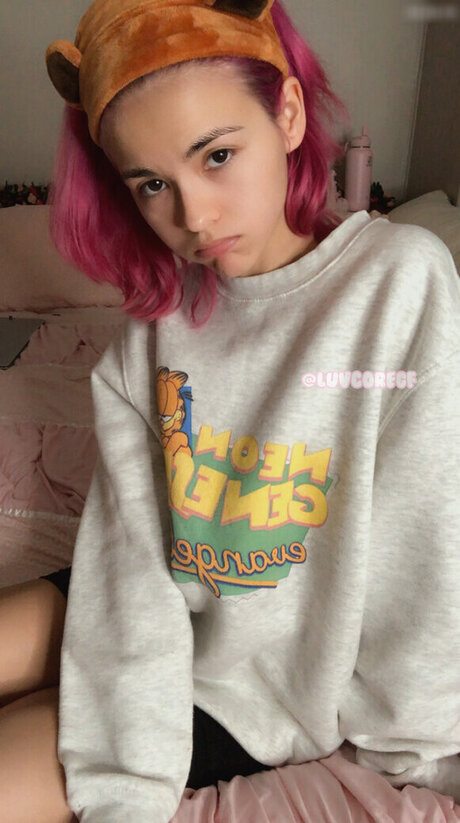 curvy shemale onlyfans adult images