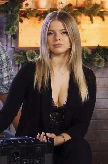 lingerie blowjob onlyfans naked img