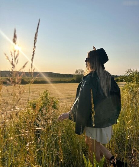 onion onlyfans beautiful photo