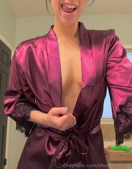 Annie Kundis model naked photos