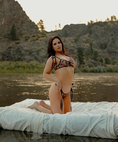 Annie Kundis star pornographic archive