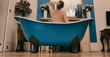 ThatsSoFoxie model pornographic image