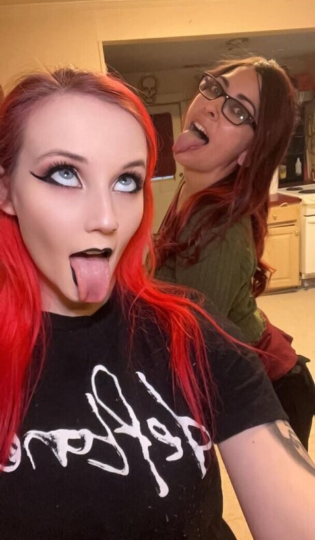 Carrie Cannie model nudes pictures