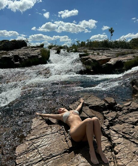 fingering pussy onlyfans art naked galleries