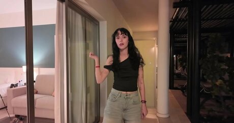 Holly Laing pornstar xxx pic