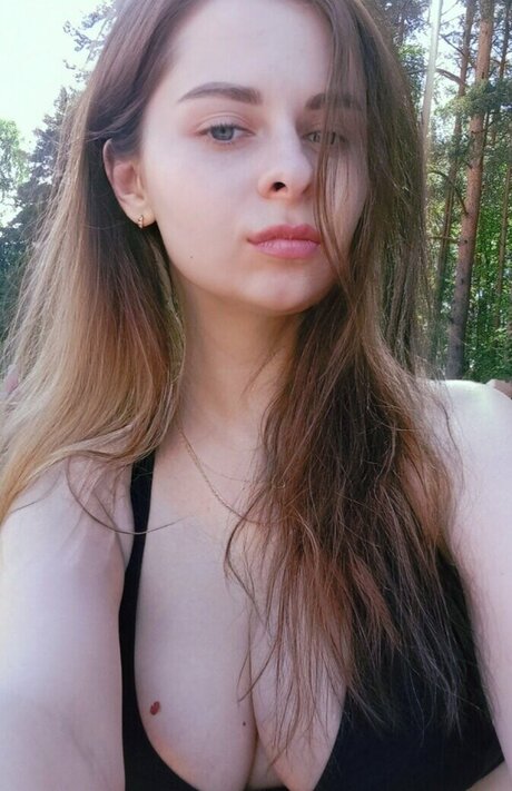 Zhukovachris adult star picture