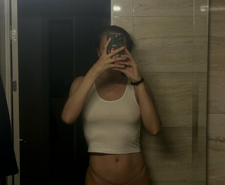 Yapishukino hd pornstar pic