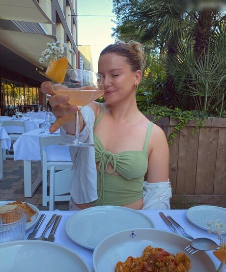 reverse cowgirl onlyfans sexy picture