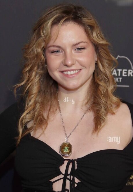 KellyMissesvlog beautiful star photo