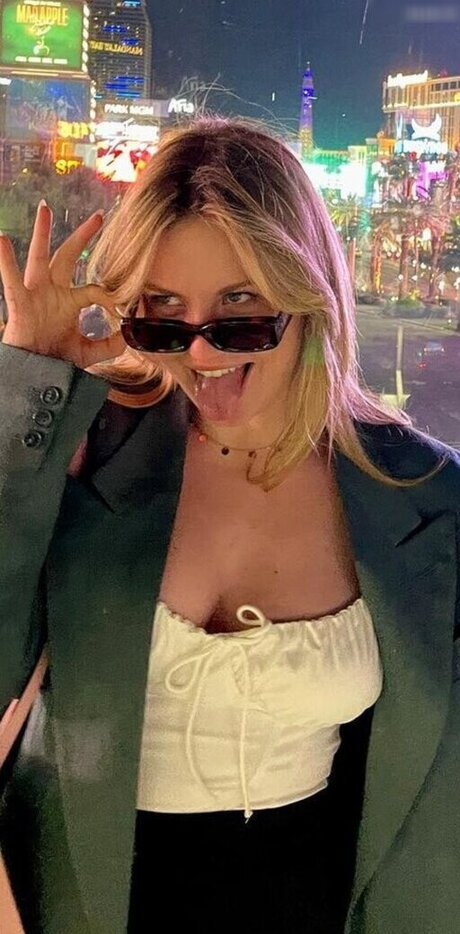 blonde shemale onlyfans hd pic