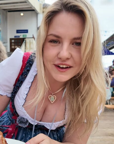 KellyMissesvlog star sex pic