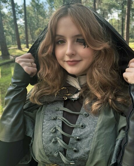 Krysttl model pretty gallery