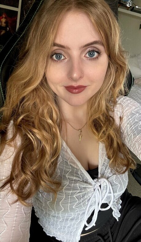 Krysttl pornstar pretty archive