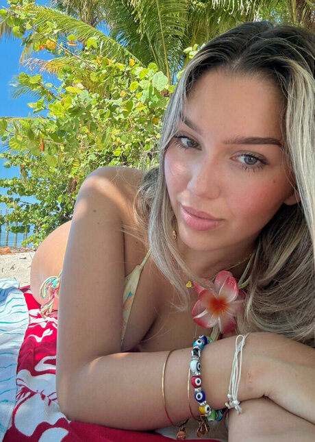 Kyara Maureen model nice galleries