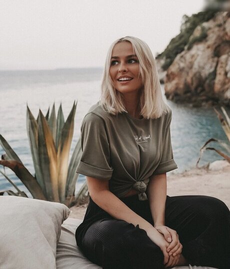 asian trans onlyfans hot sex image