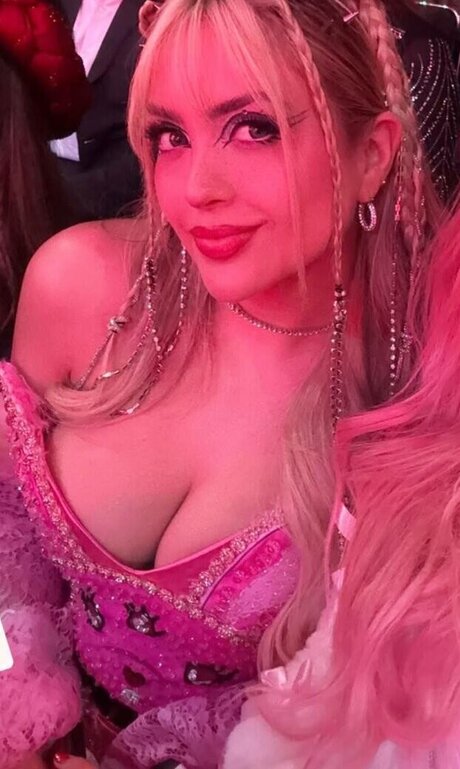 AriGameplays pornstar exclusive photos