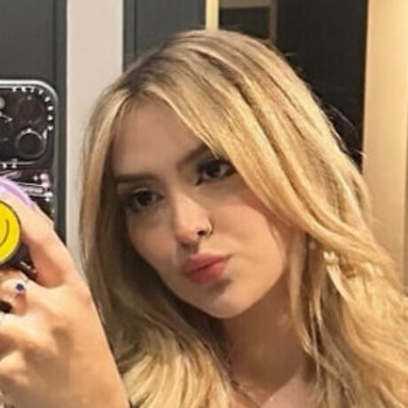 AriGameplays pornstar adult img