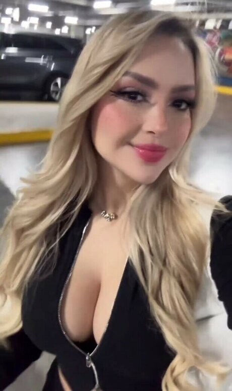 AriGameplays actress galleries