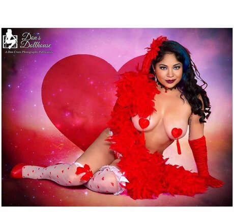 Risa Risque star pretty pictures