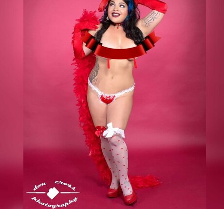 Risa Risque model pretty photos