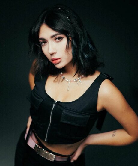 Ekatze007 nice actress photo