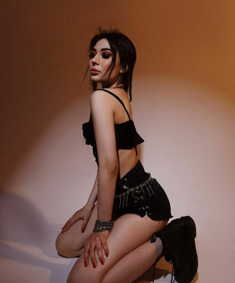 Ekatze007 model nudes pic