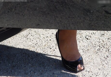 tiny onlyfans sexy picture